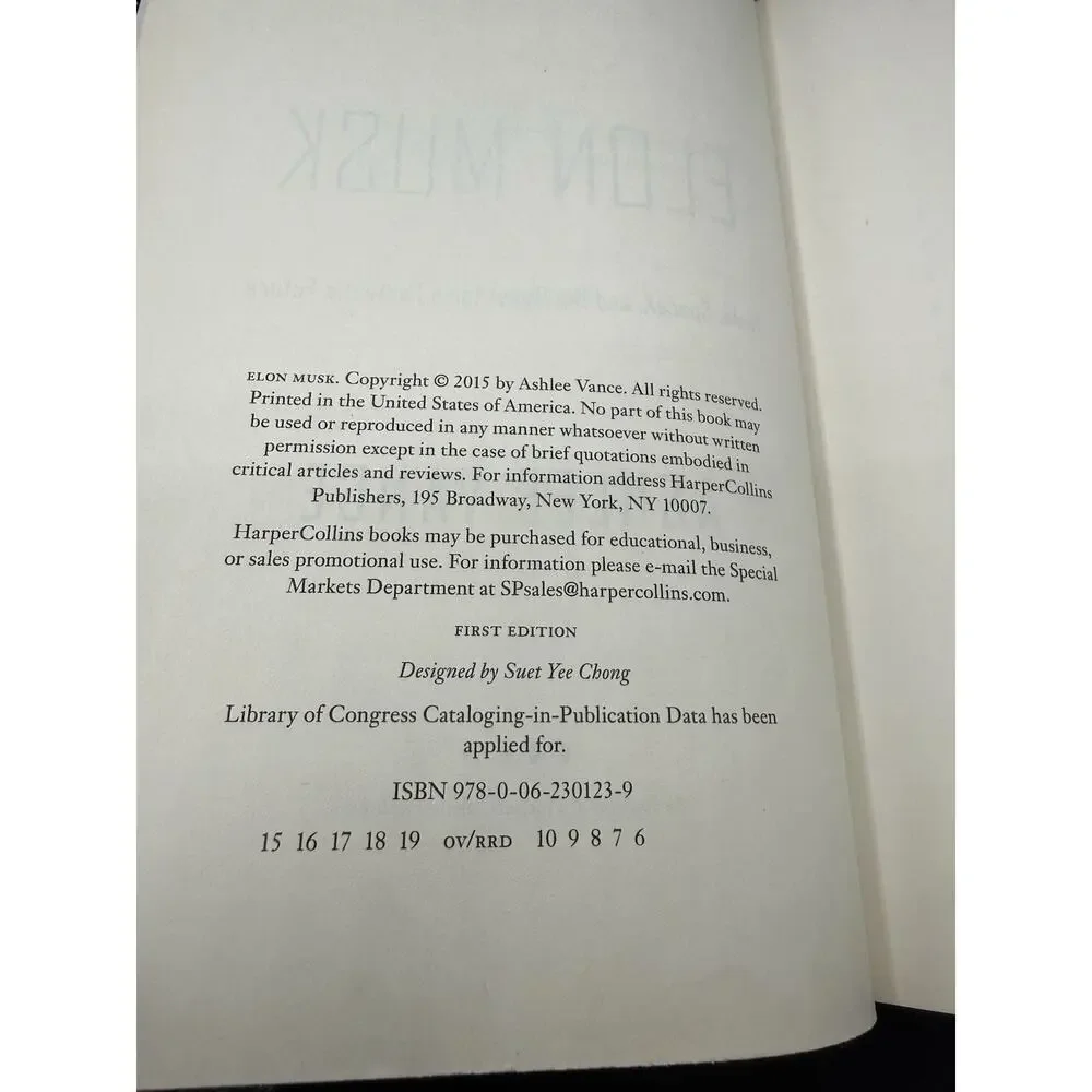 Elon Musk: Tesla, SpaceX Quest for a Fantastic Future Vance, Ashlee 1st Edition